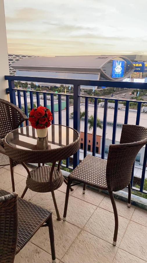 Azenith Staycation At Sea Residences Moa 帕赛 外观 照片