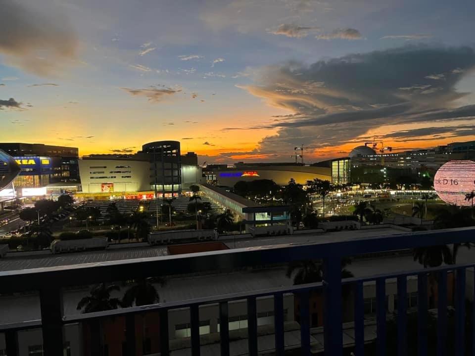 Azenith Staycation At Sea Residences Moa 帕赛 外观 照片